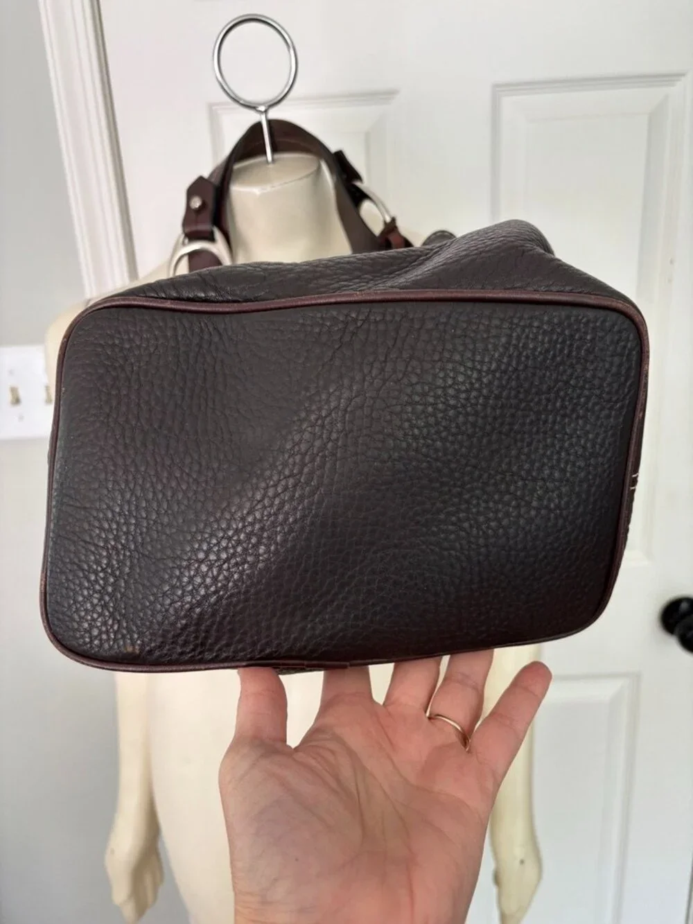 VTG DOONEY & BOURKE Drawstring Bucket Bag in Dark Brown Leather